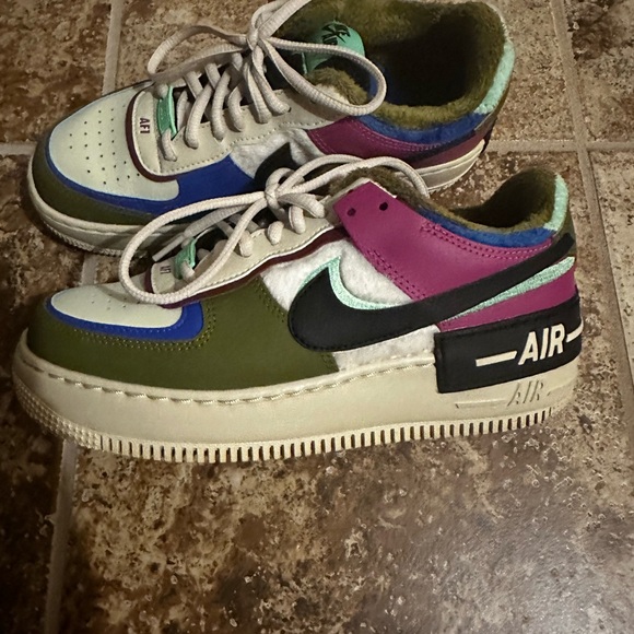 Nike Air Force 1 color block, rare and hard to find with unique fur trim - Picture 3 of 5